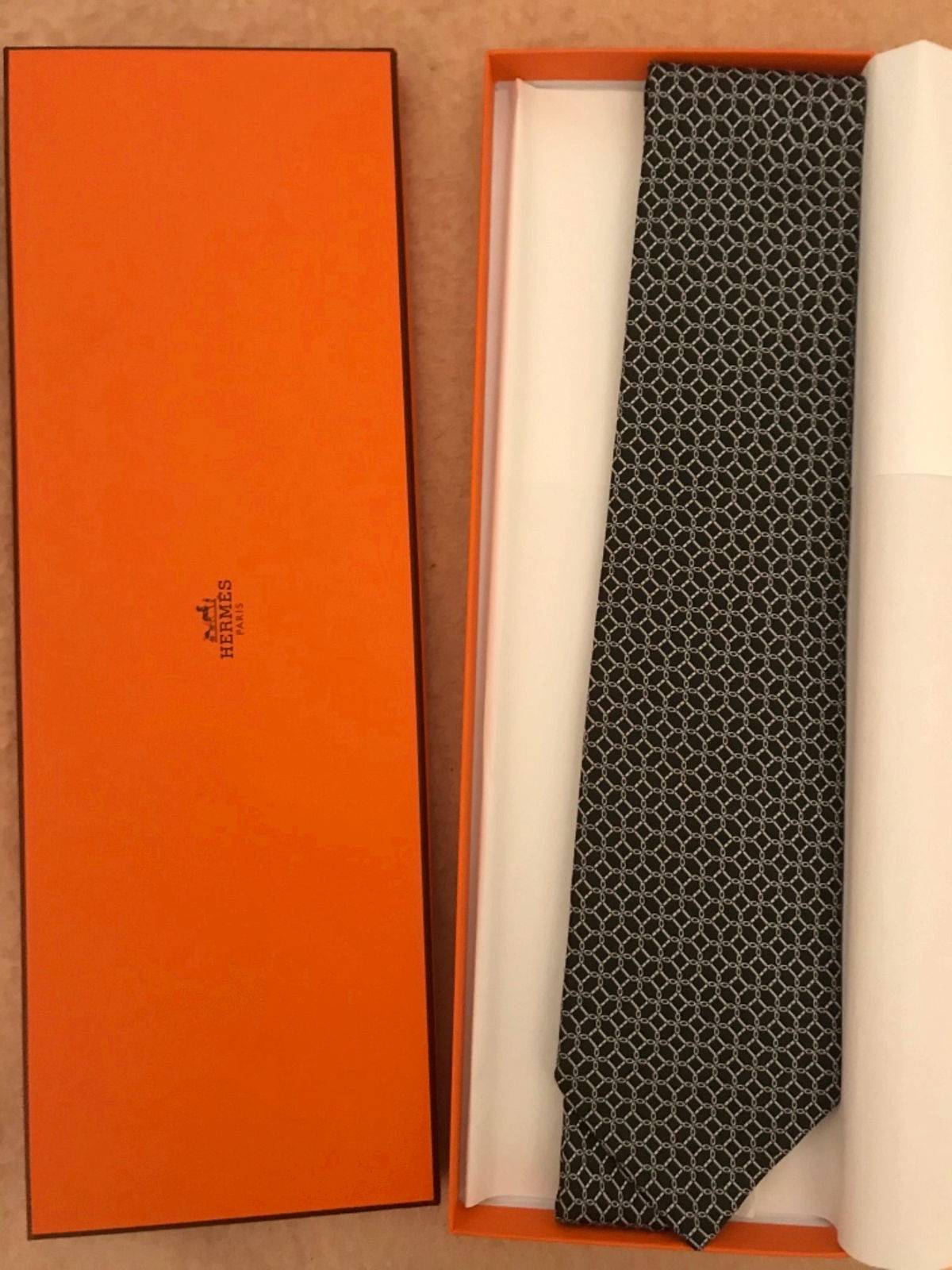 Vends Cravate Hermès