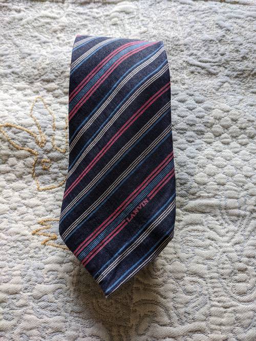 Cravate Lanvin rayé bleu rose gris en soie