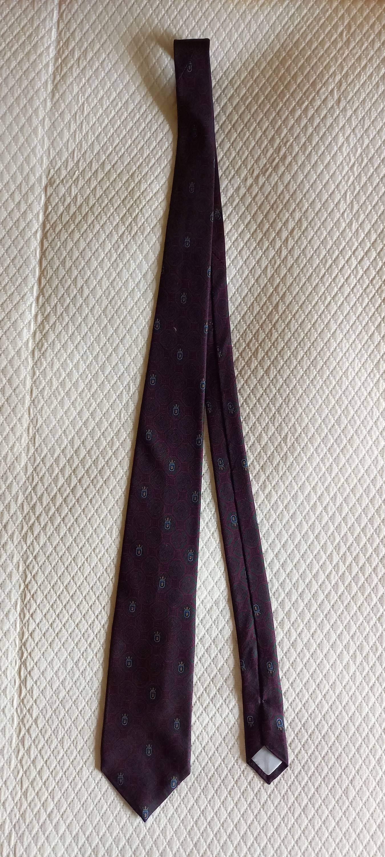 Vends cravate en soie - motifs classiques - Taille M