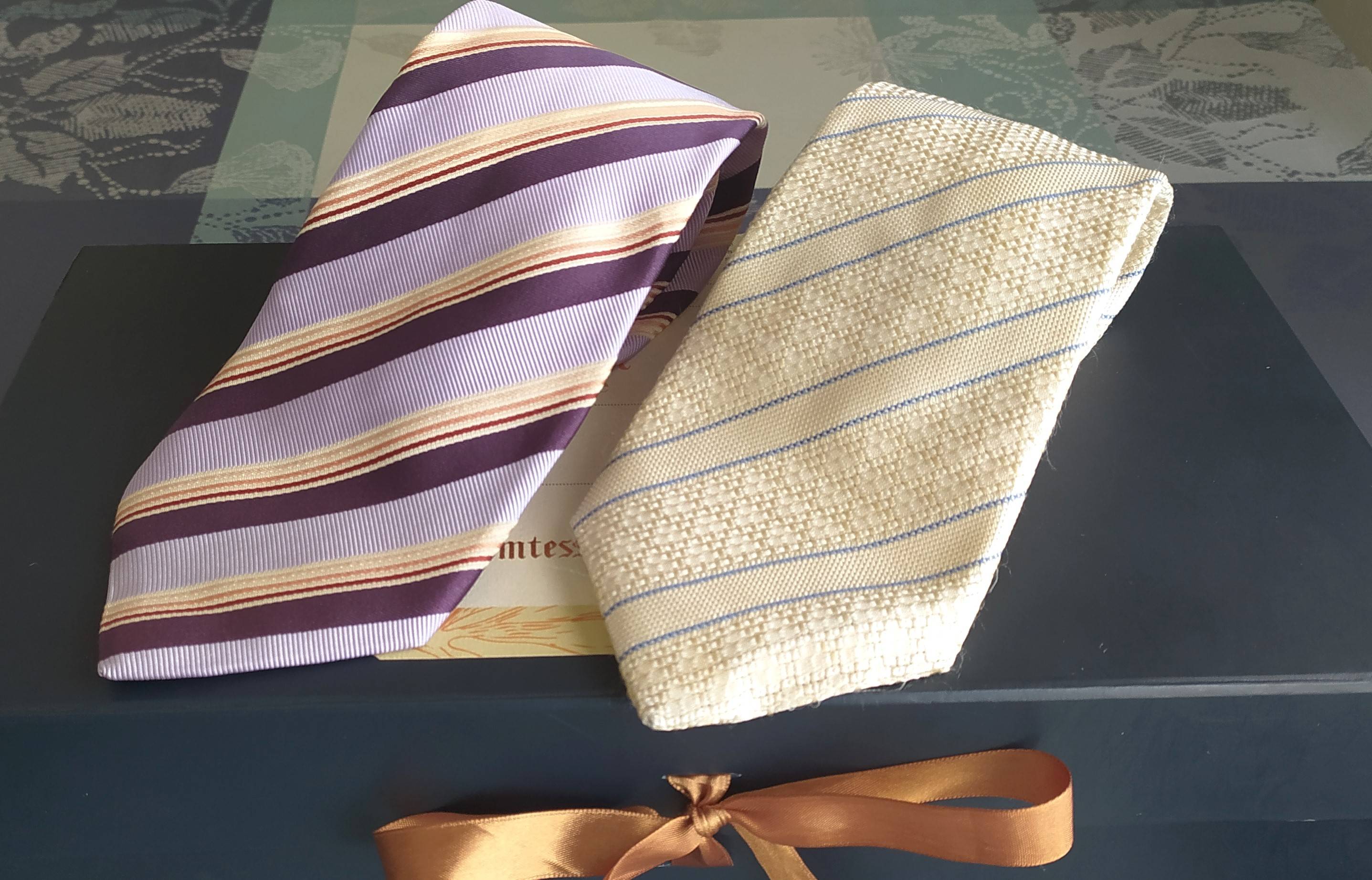 Cravate neuve tissage pure soie italienne de l’élégante marque Canali, différents choix de modèles disponibles