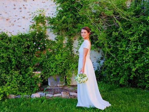 Créatrice de robes de mariée personnalisées