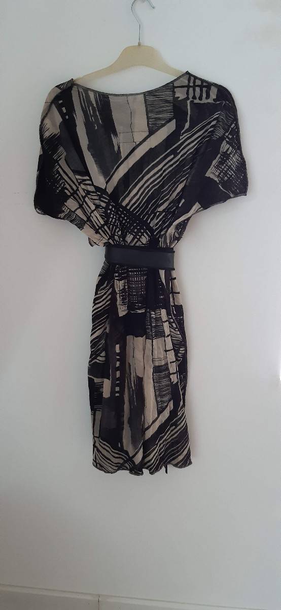 Robe de créatrice ceinturée T36