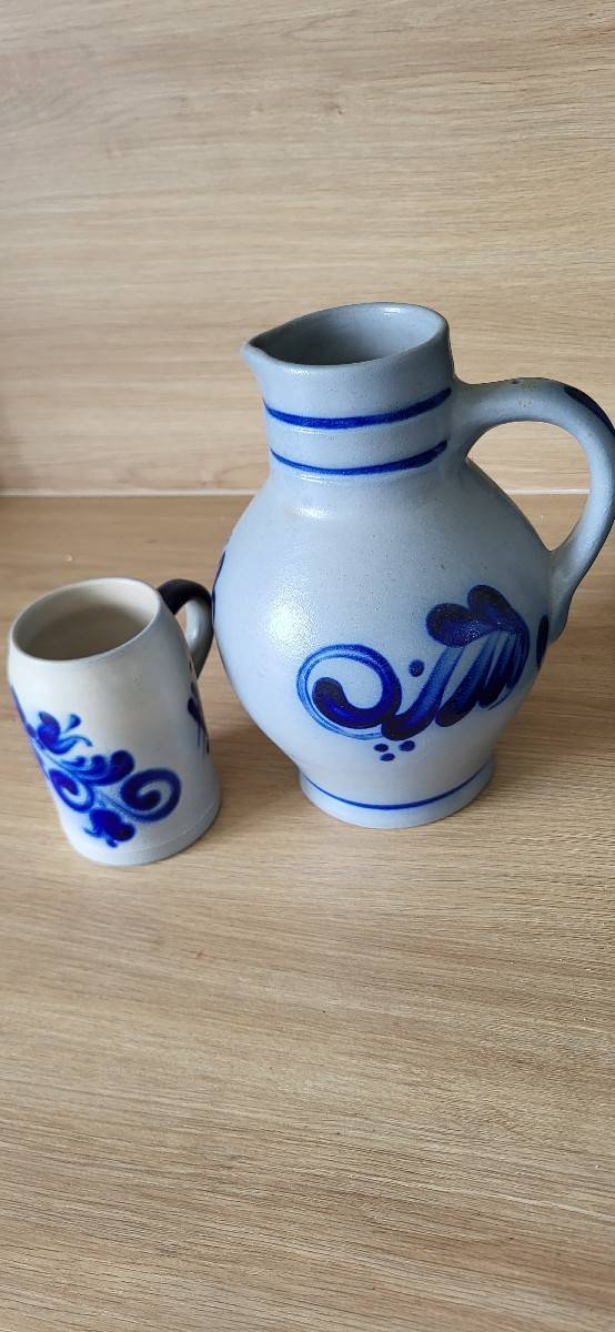 Cruche à eau ou à vin (1litre) + chope assortie