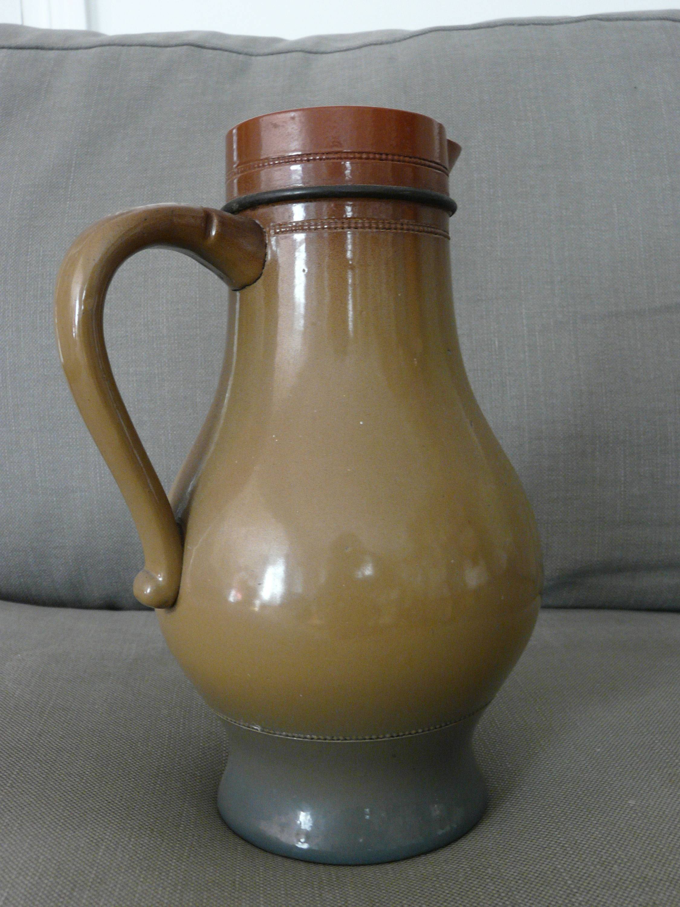 Vends pot/cruche en terre cuite émaillée