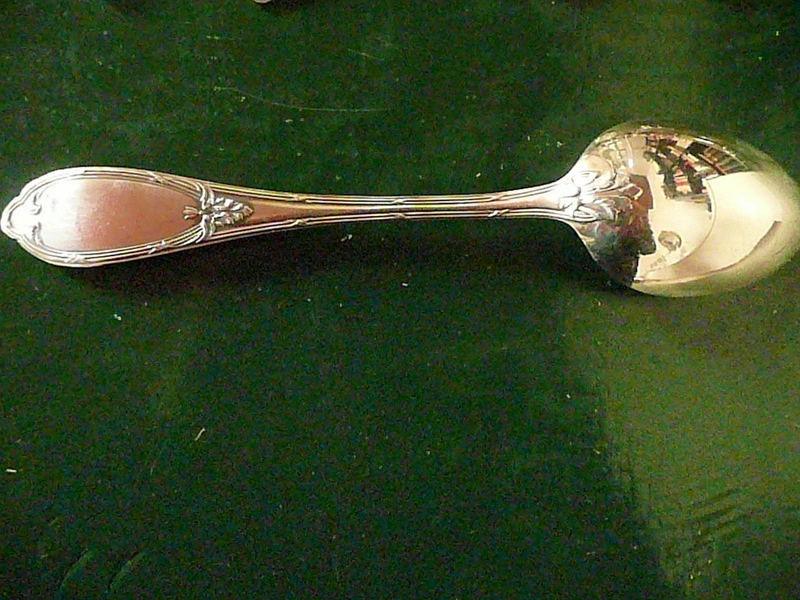 12 cuillères de table en métal argenté