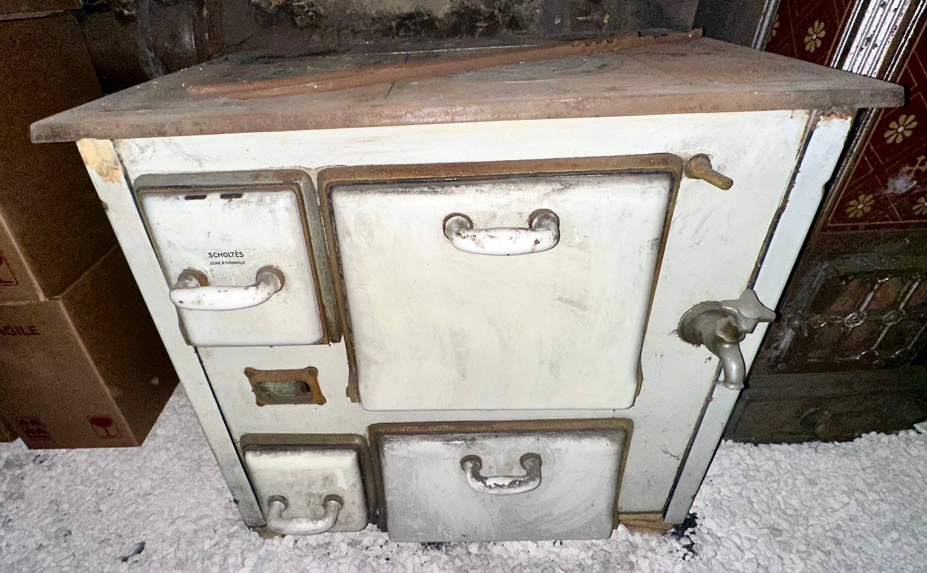 Cuisinière poêle à bois ancienne Scholtès - Usine à Thionville