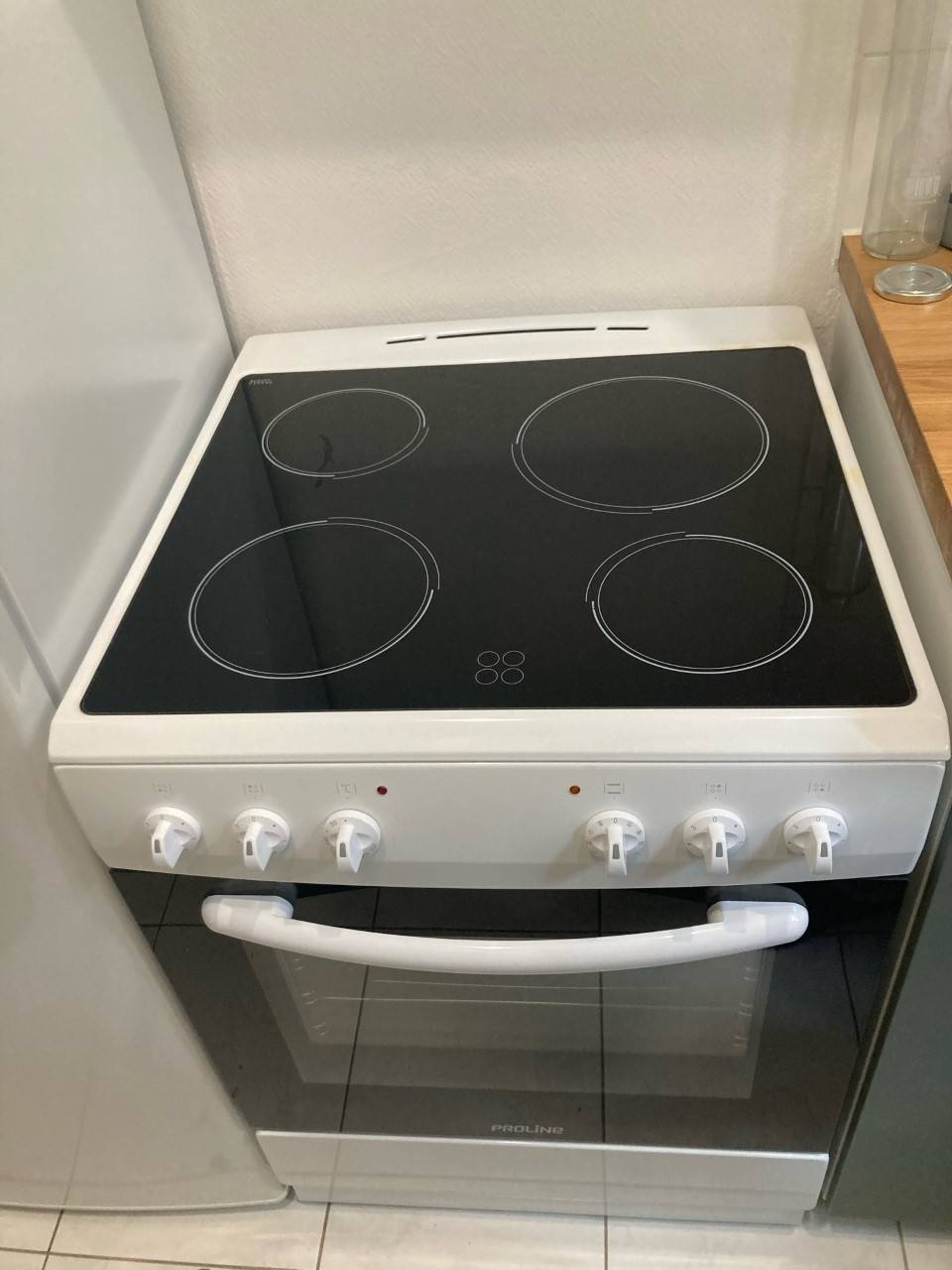 Cuisinière vitrocéramique on Gens de Confiance