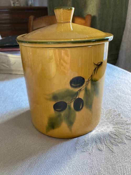 Pot de cuisine en poterie