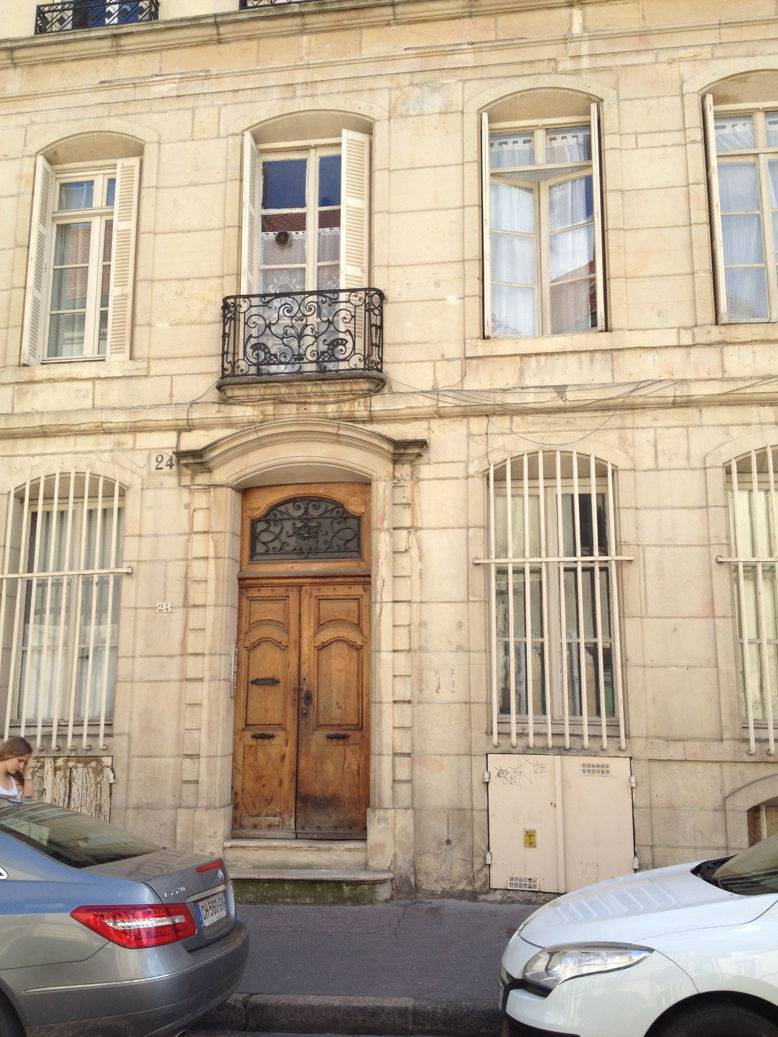 Loue très beau 2 pièces 42m² rue Pasteur, centre Dijon