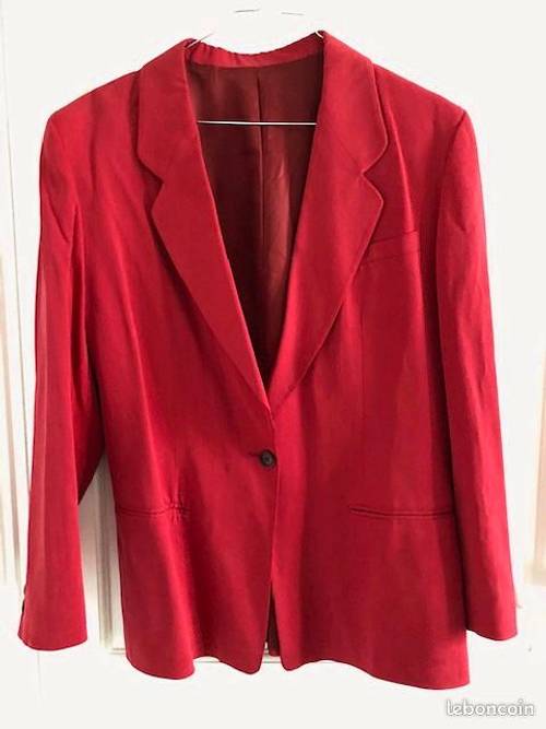 Vends tailleur veste et jupe femme DANIEL HECHTER rouge - Taille 40