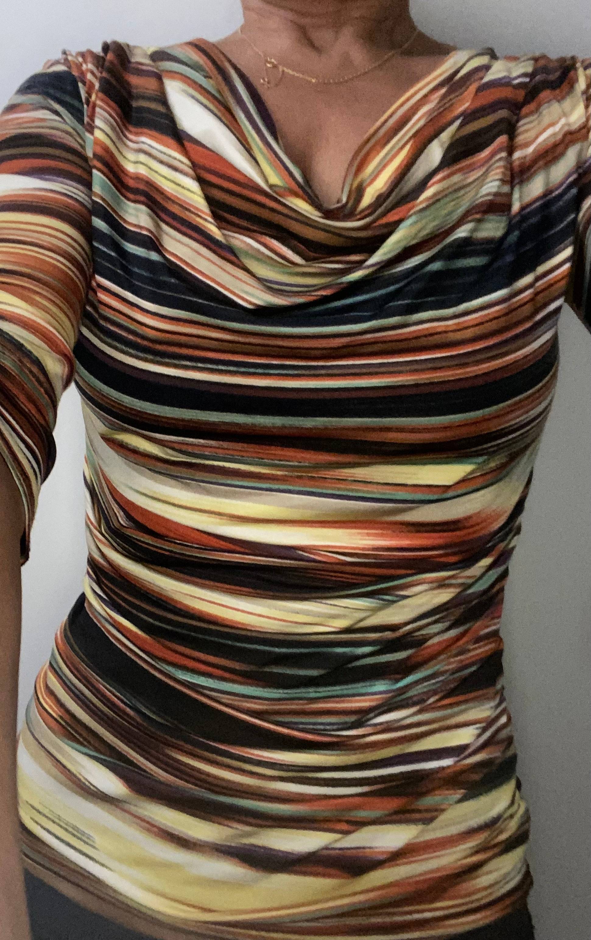 Vends top rayé multicolore décolleté - Taille M