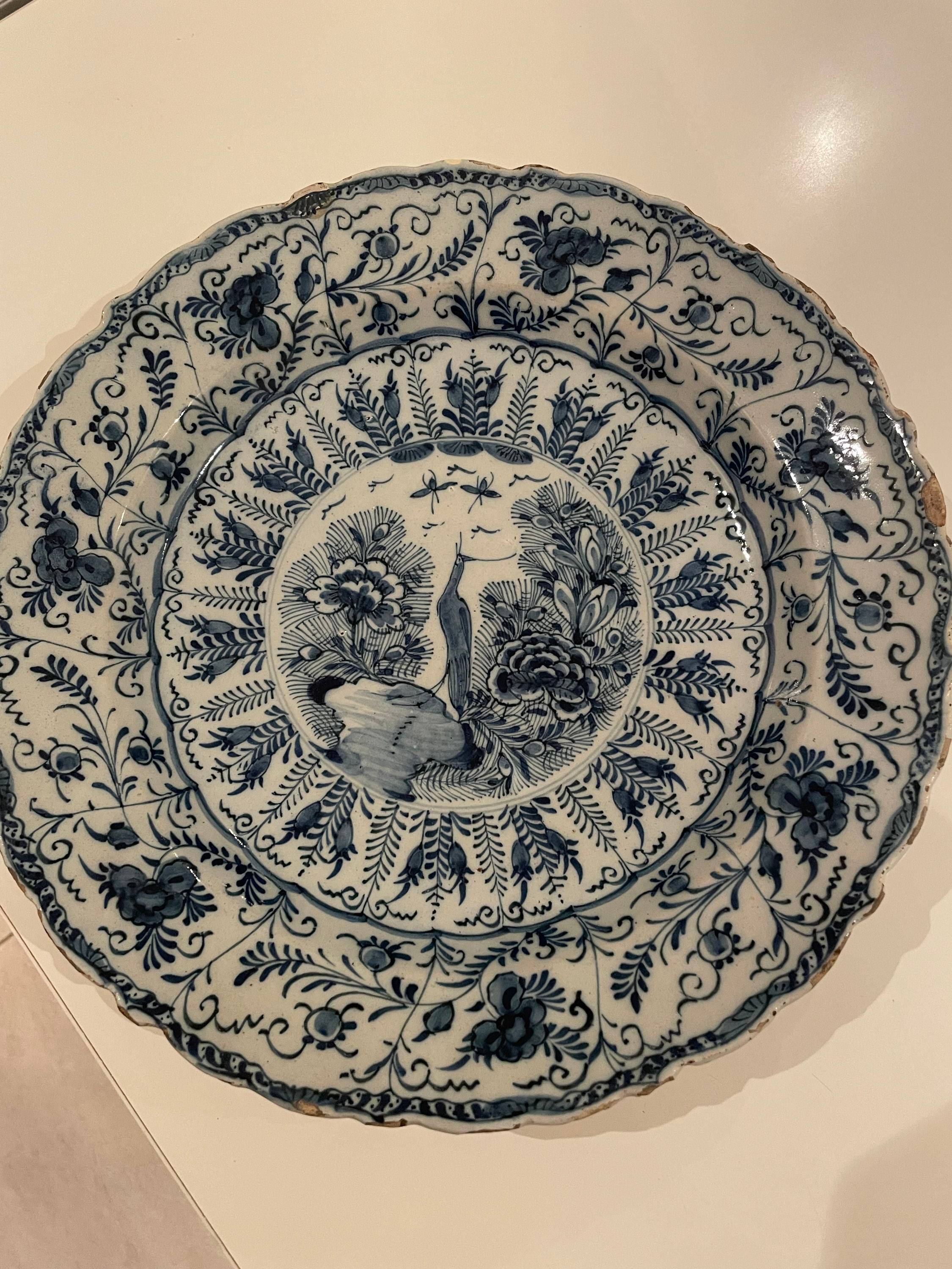 Vends lot de 2 plats de Delft XVIIIème décoratifs