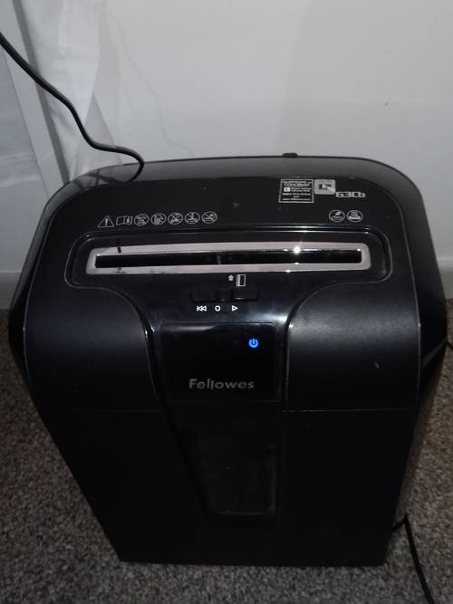 Vends destructeur de documents fellowes