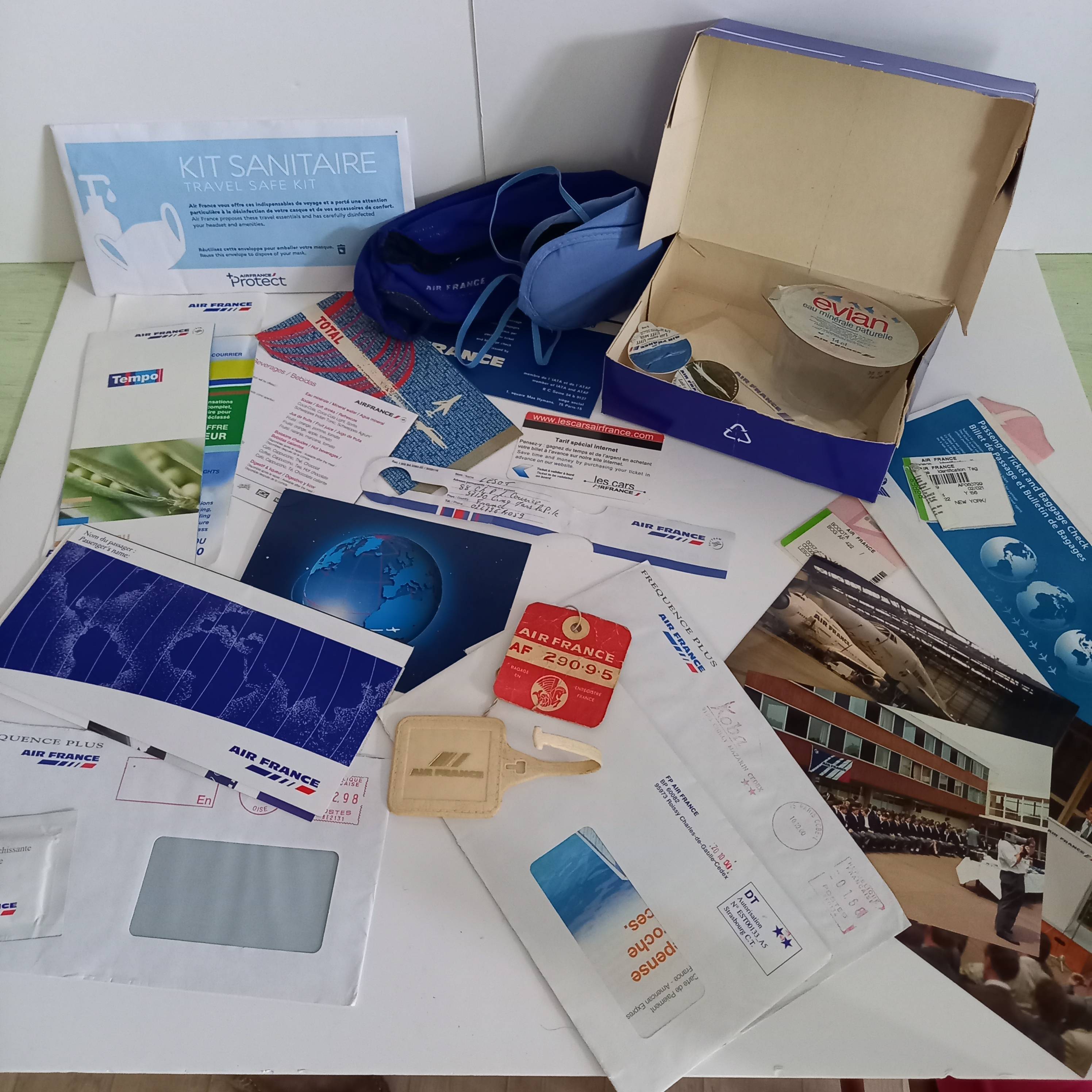 Des documents air France des années 68 aux années 2000 sur Gens de Confiance