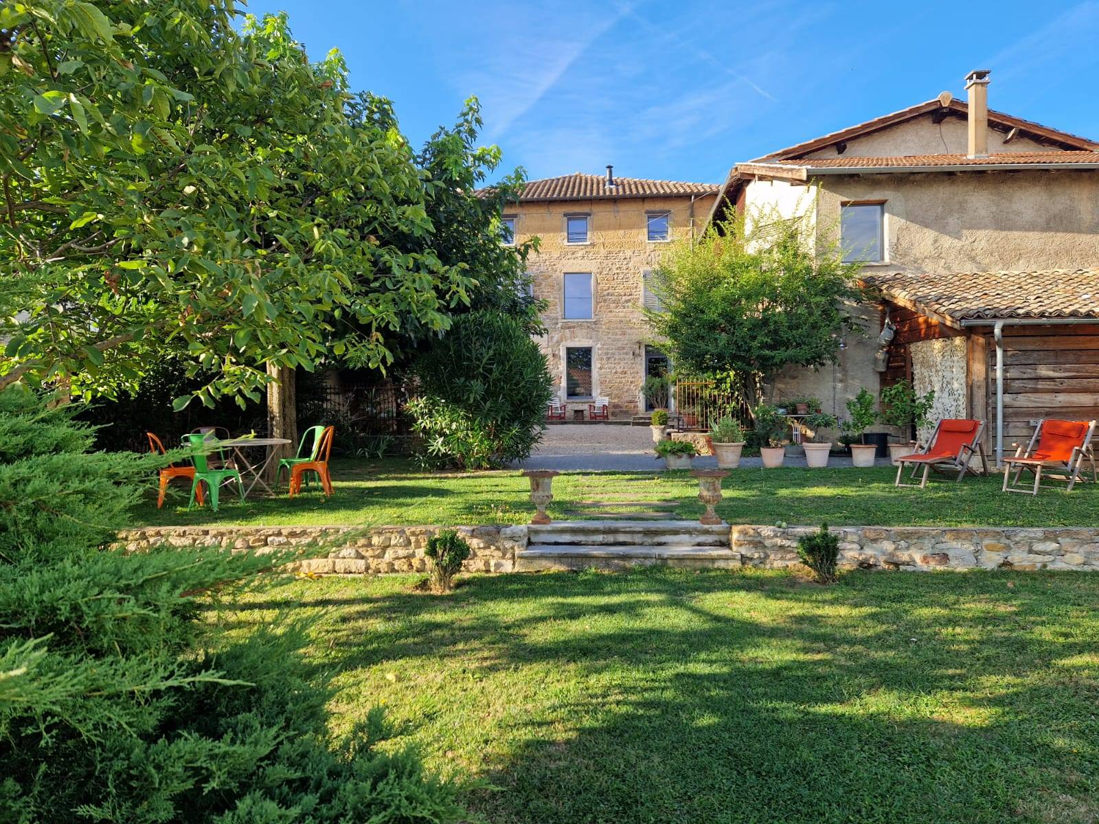 Loue maison de famille avec piscine "Aux Deux Vieux Platanes" - 19 couchages - Saint-Germain-au-Mont-d’Or