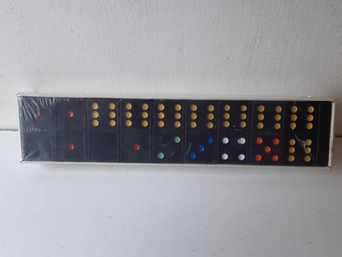 Jeu de dominos neuf