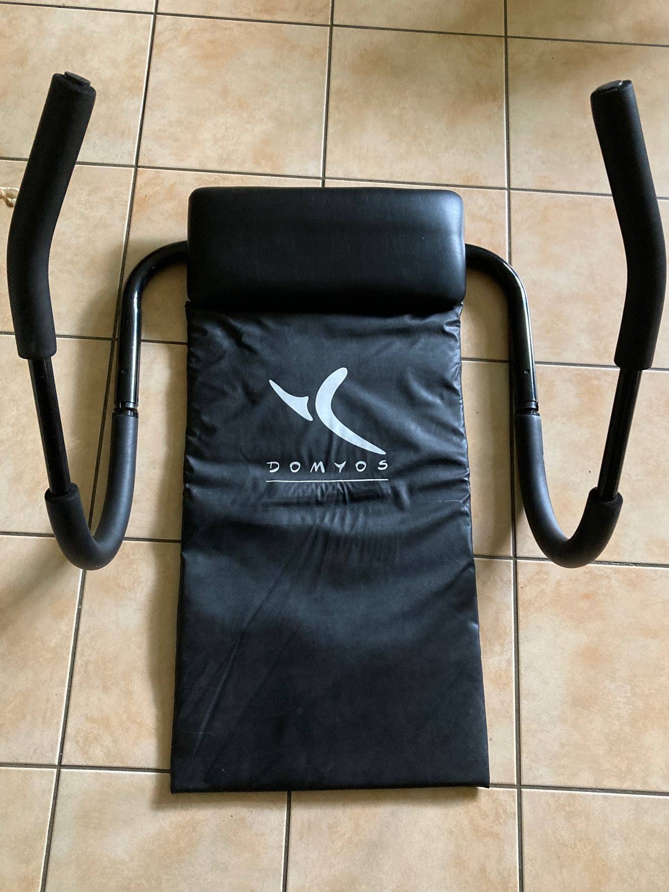 VirtuFit - Appareil Abdominaux Avec Tapis De Sport NBR - 2 Ans De Garantie - 6
