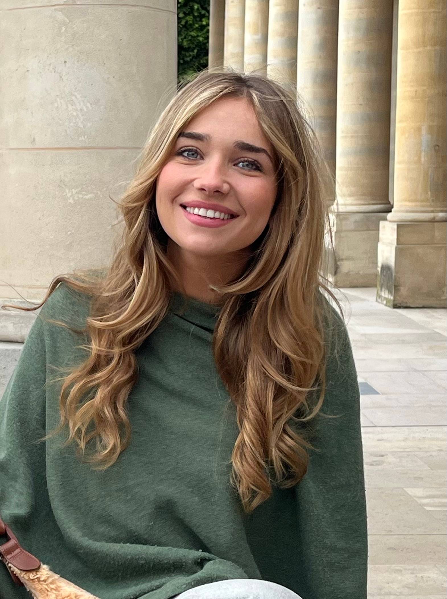 Propose soutien scolaire dans les matières littéraires, notamment préparation au baccalauréat