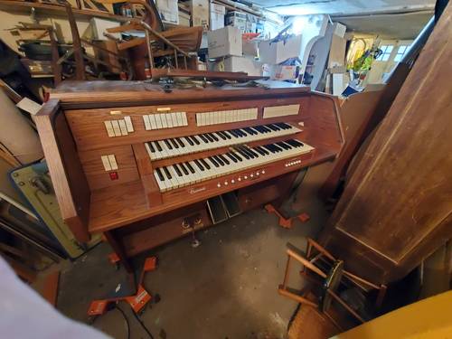 Donne orgue Viscount modèle : Dk800
