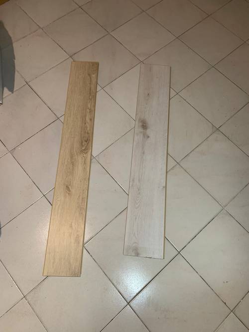 Donne deux lots de parquet stratifié en très bon état