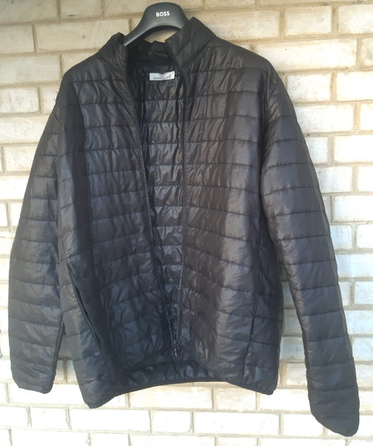 Vends doudoune Moncler noire - Taille XXXL