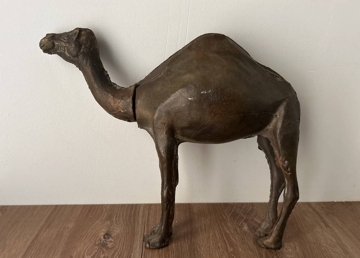 Vends dromadaire en métal bronze