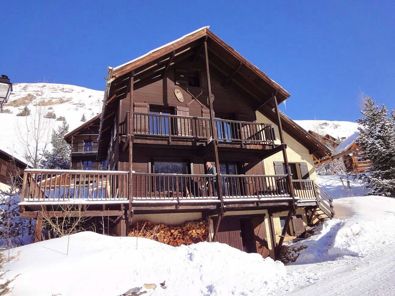 Loue chalet en duplex, MolinesenQueyras (05) 4 chambres 7