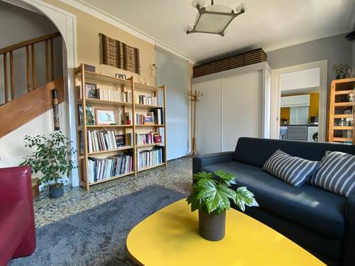 Loue duplex indépendant, 2 chambres, 4 couchages dans maison, Lyon 5ème, parking sécurisé