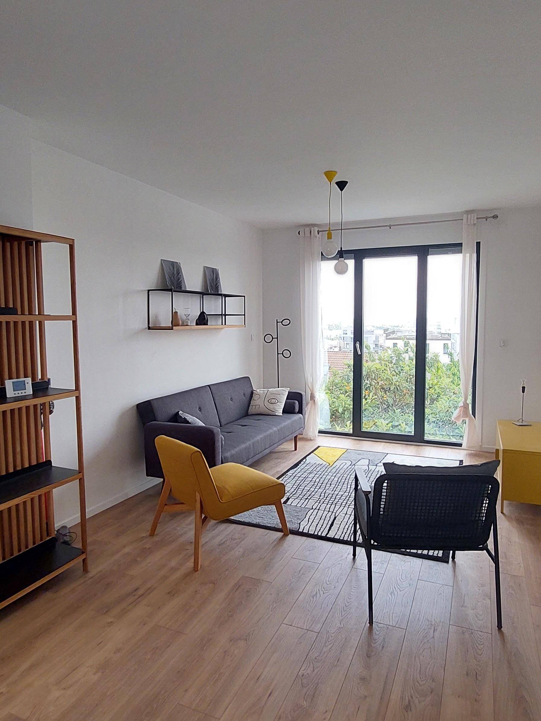 Loue 1 chambre dans un appartement duplex 5 pièces de 120m² - Vitry-sur-Seine (94)