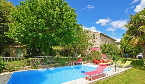 Mas Provençal 18/20 personnes 7 chambres Piscine privée chauffée