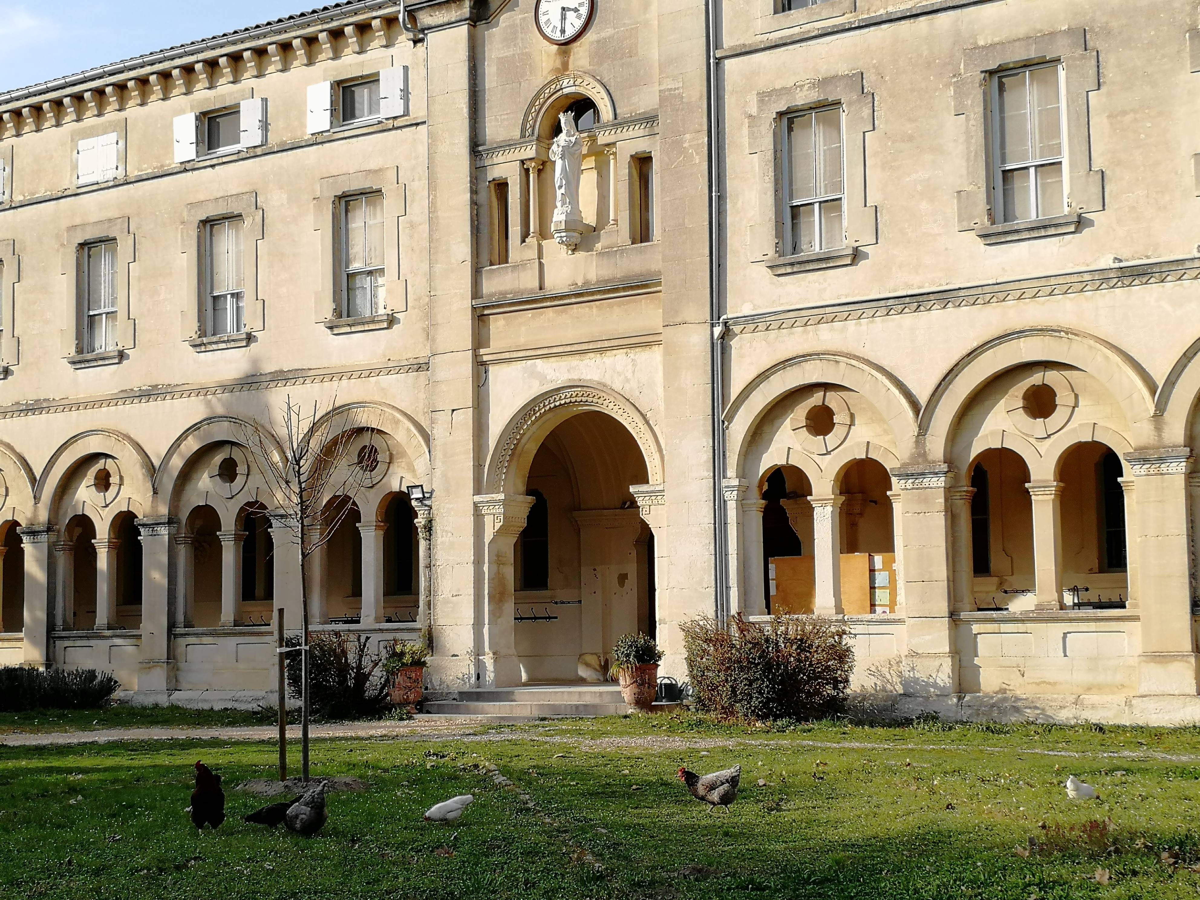 Échange logement gratuit du 19 juillet au 3 août 2025 contre services Tarascon 13ème