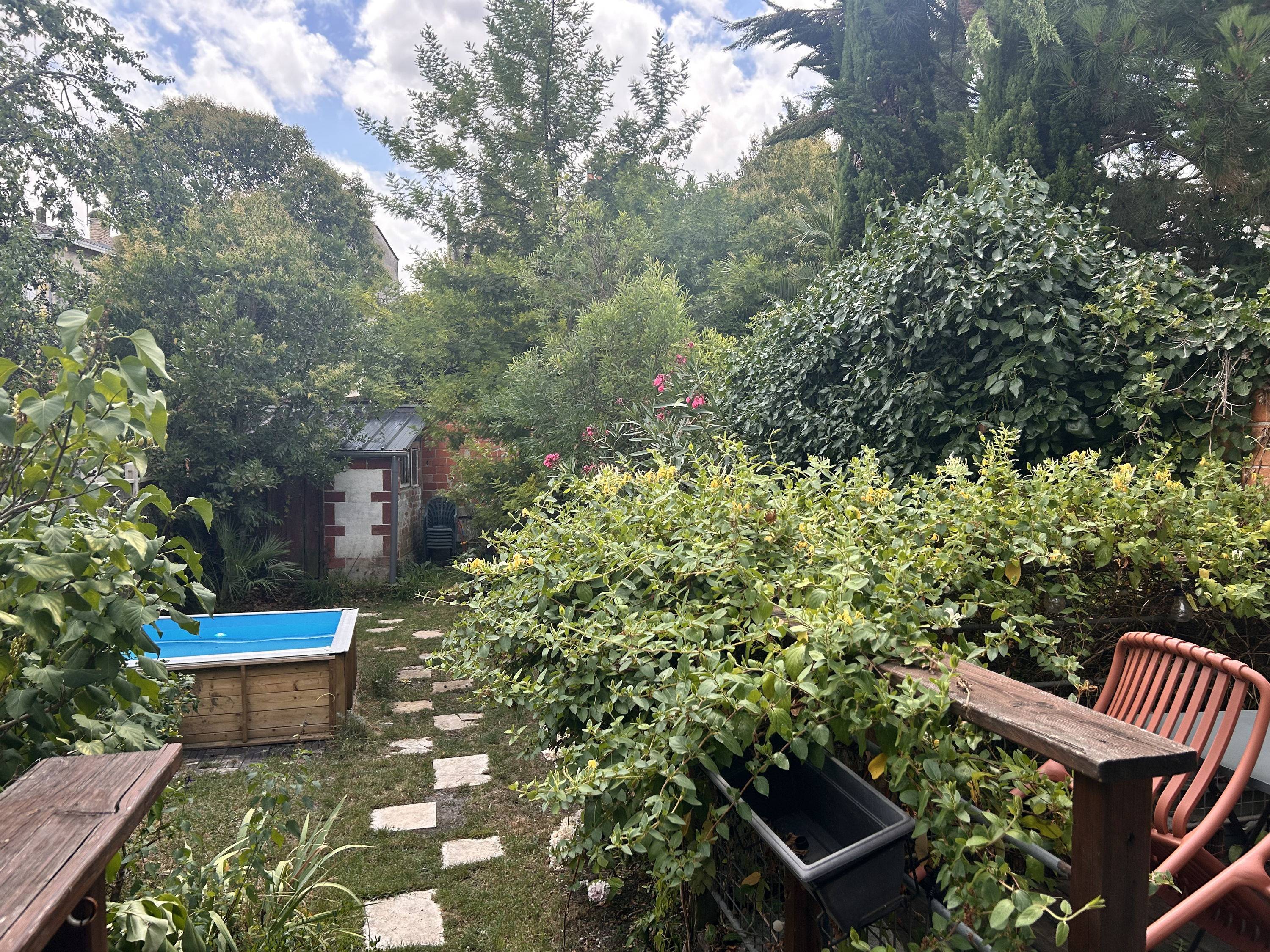 Vends maison 147m² Chaban-Delmas - 5 chambres - Jardin 125m²