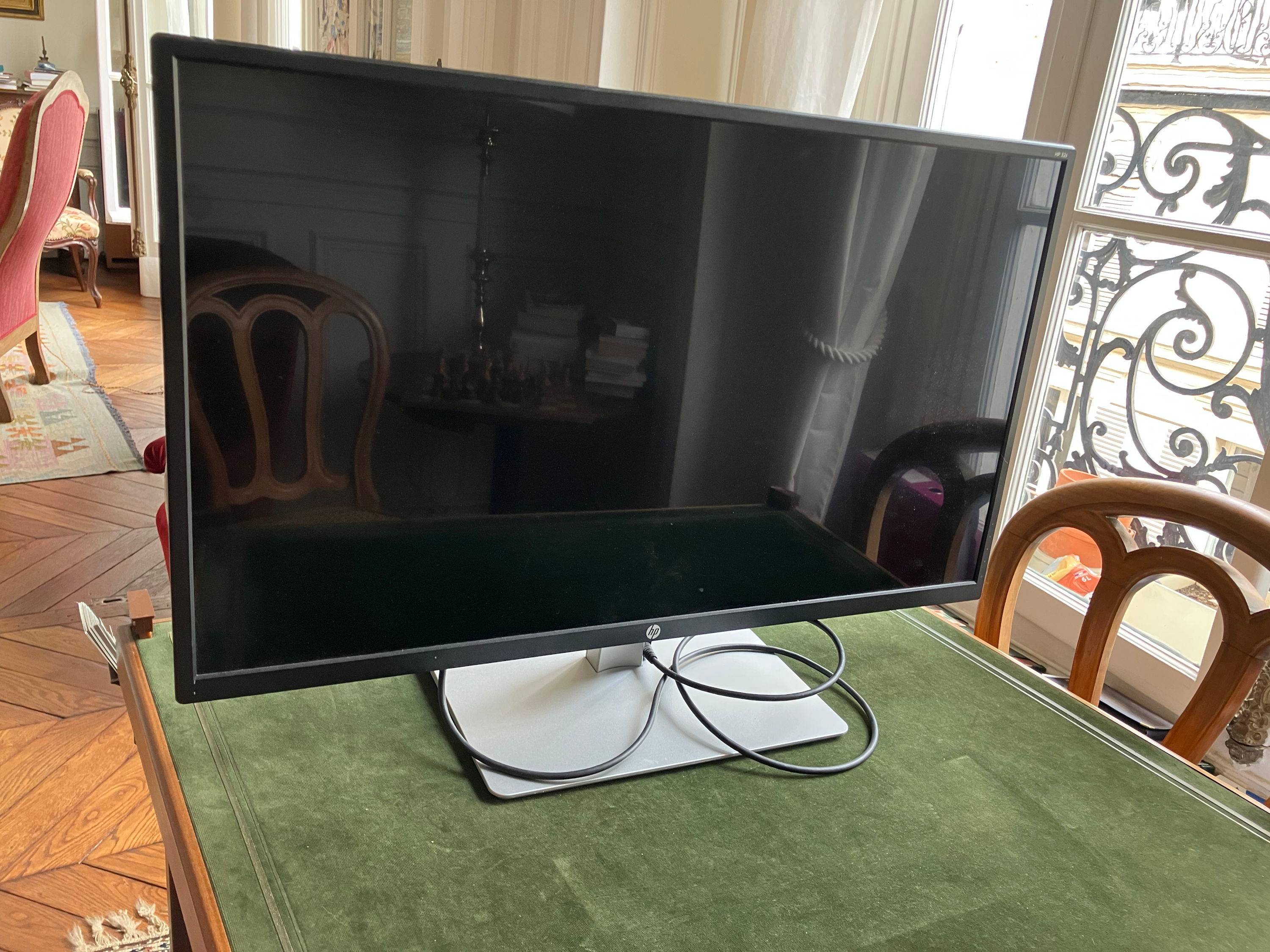 Écran d’ordinateur HP32S