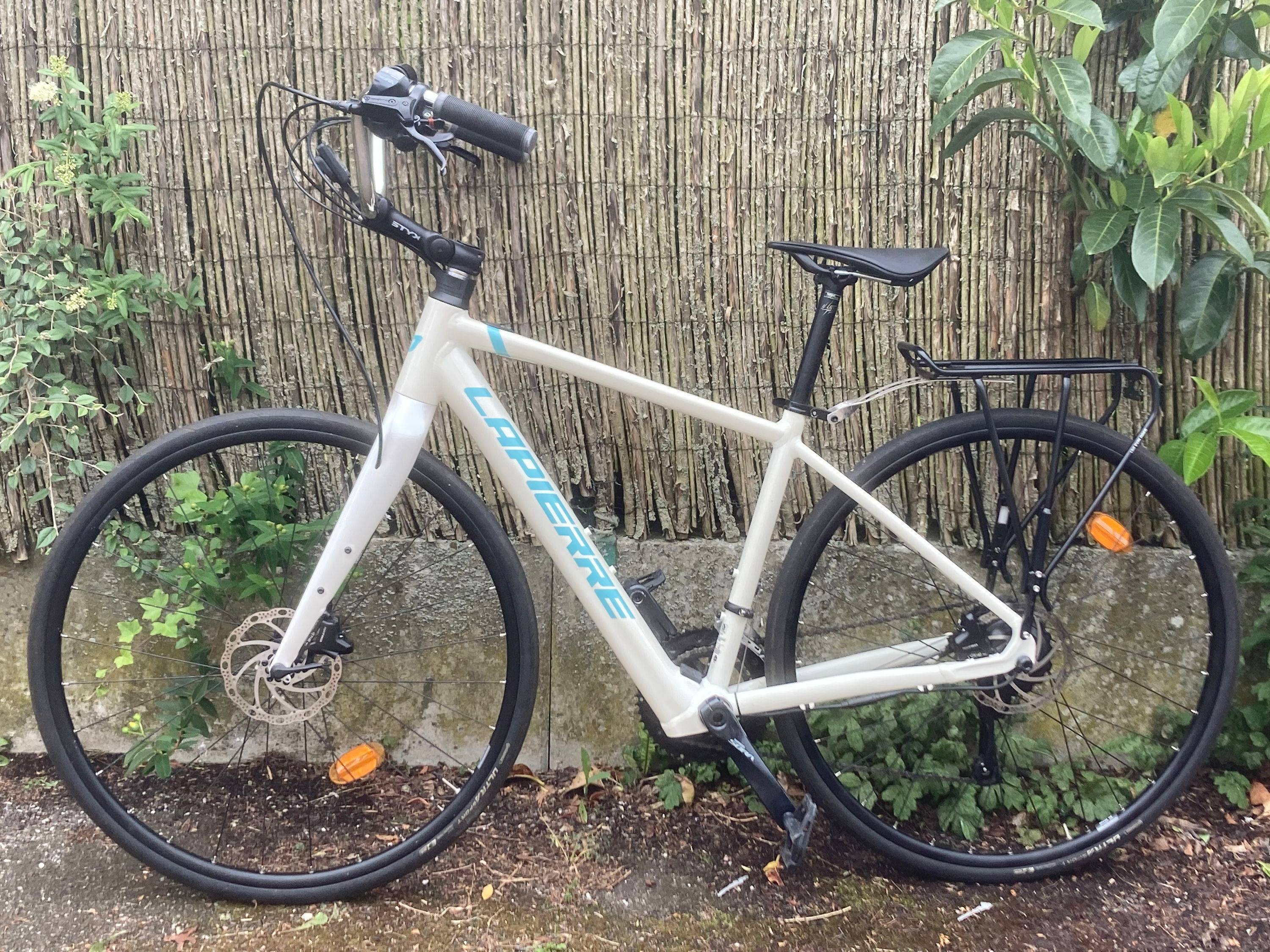 Vends vélo électrique route ou ville e-Sensium 2.2 Women Lapierre, position confortable, porte-bagages