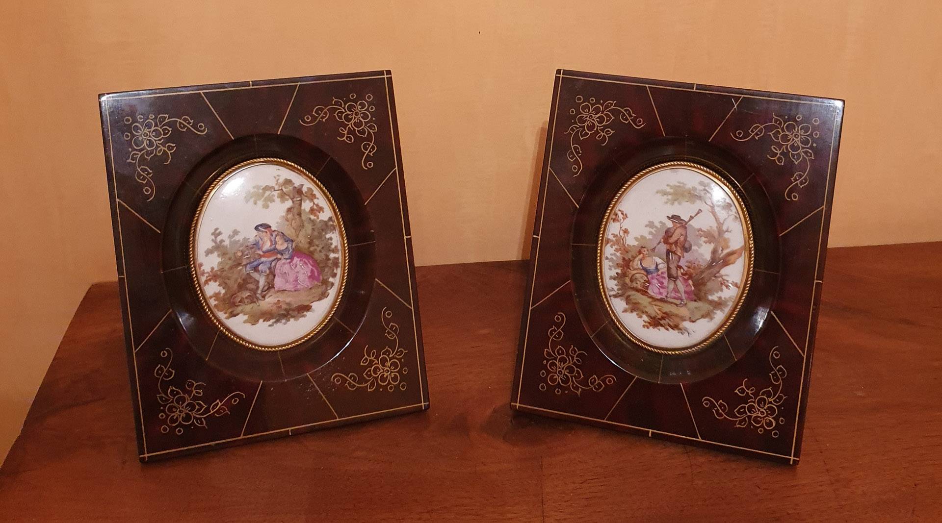 Elégante paire de miniatures