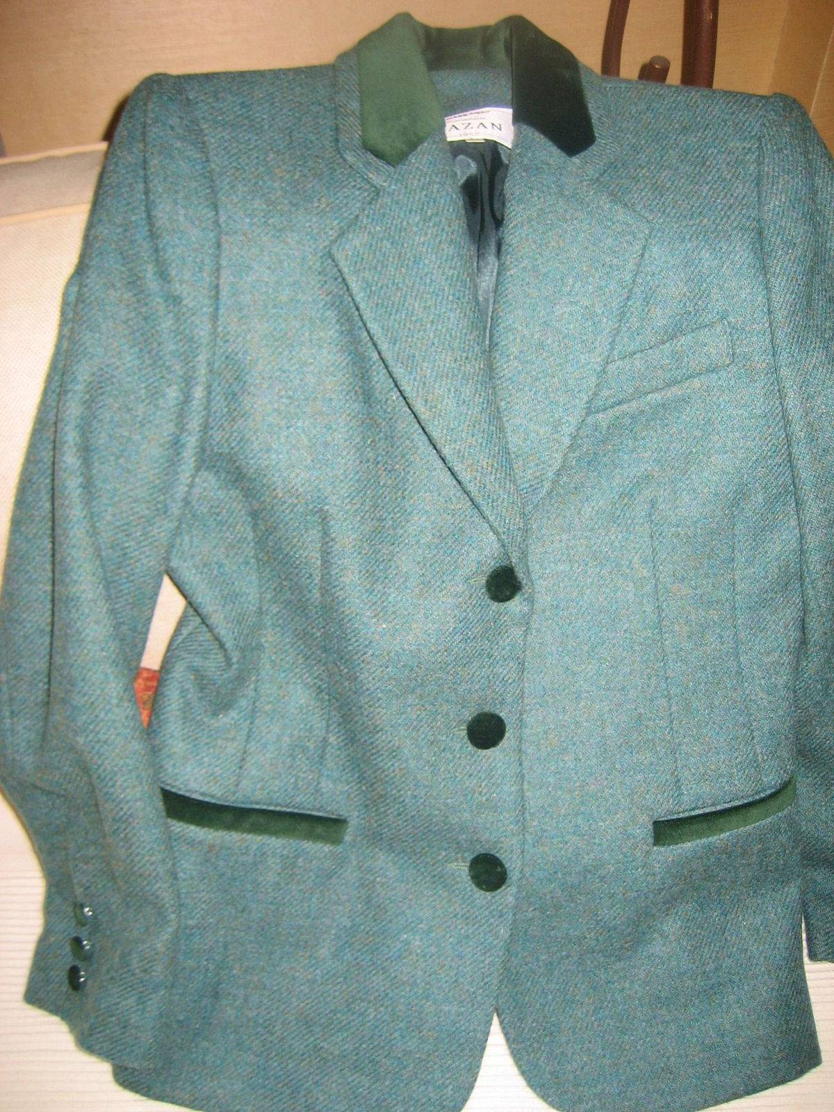 Élégante veste neuve, verte, 100% laine, liseré velours vert