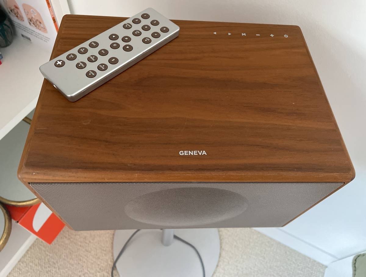 Enceinte noyer Geneva Classic modèle M
