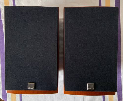 Enceintes Dali Mentor Menuet Merisier