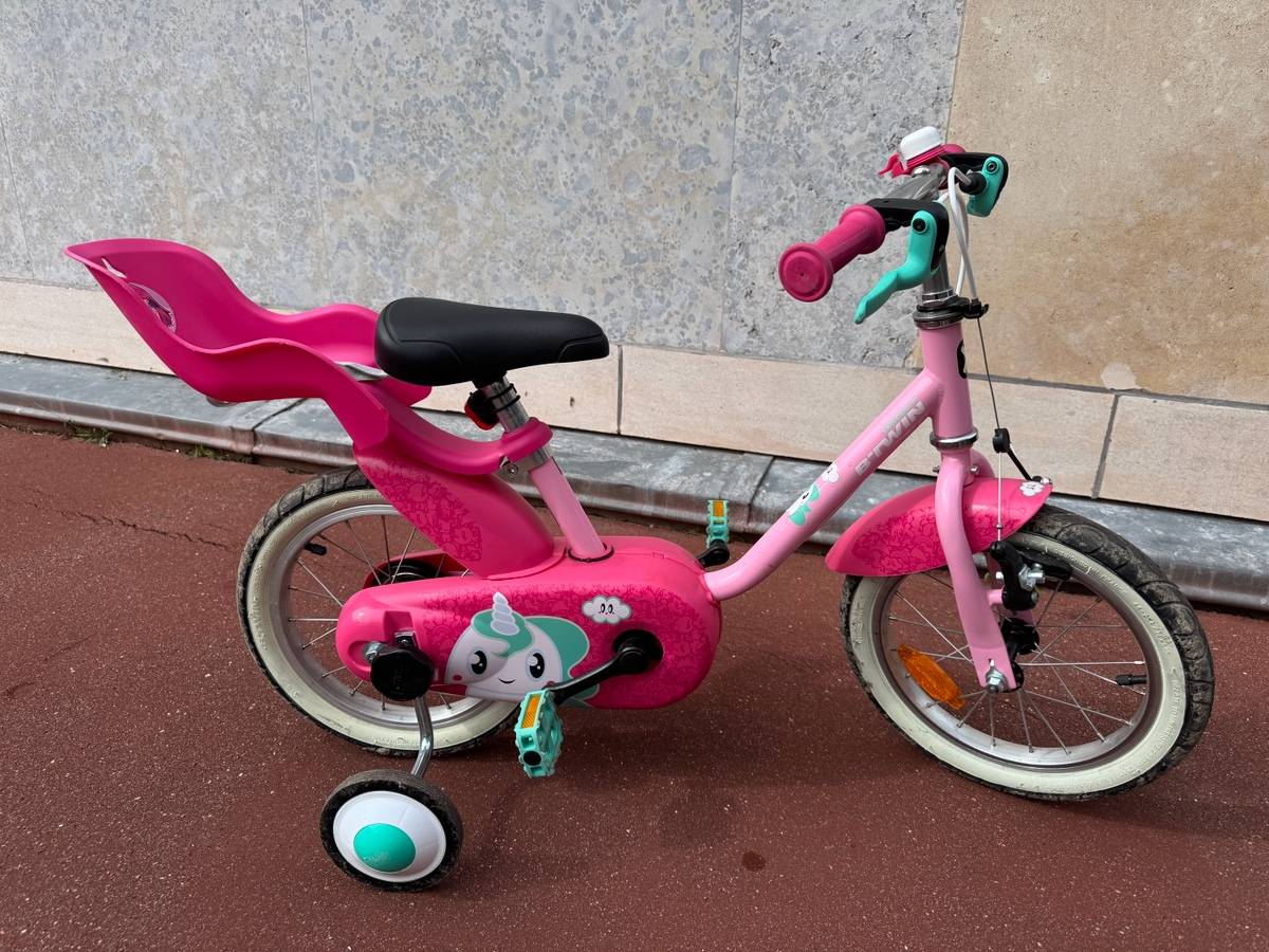 Vélo enfant Btwin avec petites roues - 14 pouces - Décathlon - État neuf