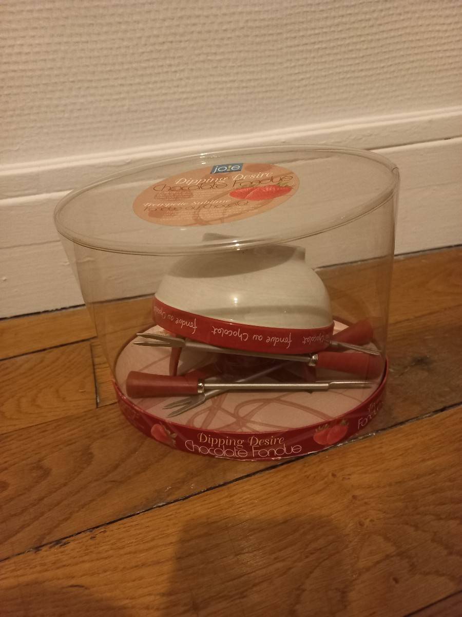 Ensemble fondue au chocolat sur Gens de Confiance