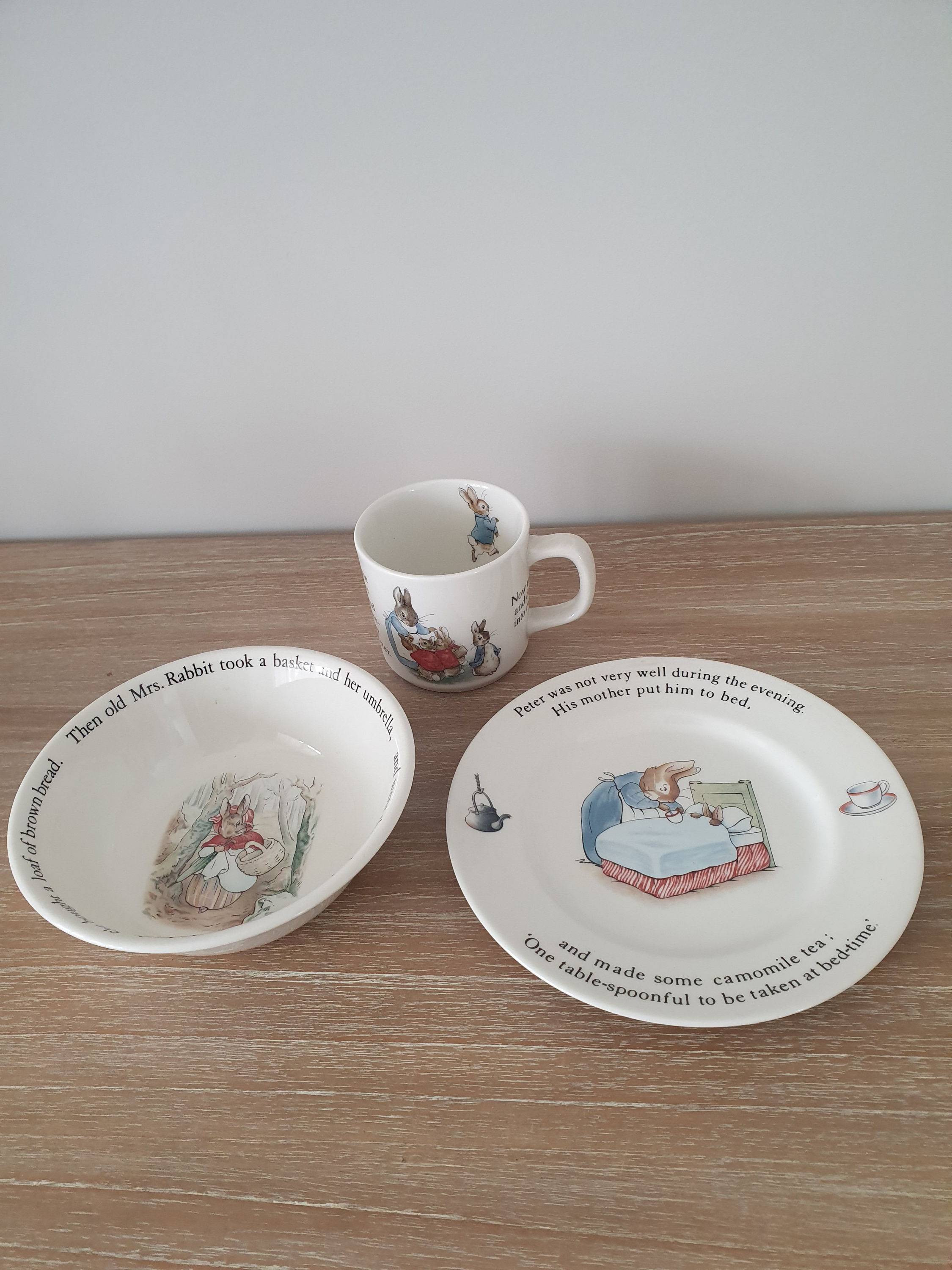 Vends ensemble 3 pièces Peter Rabbit Wedgwood of Etruria & Barlaston made in England, acheté en 1982