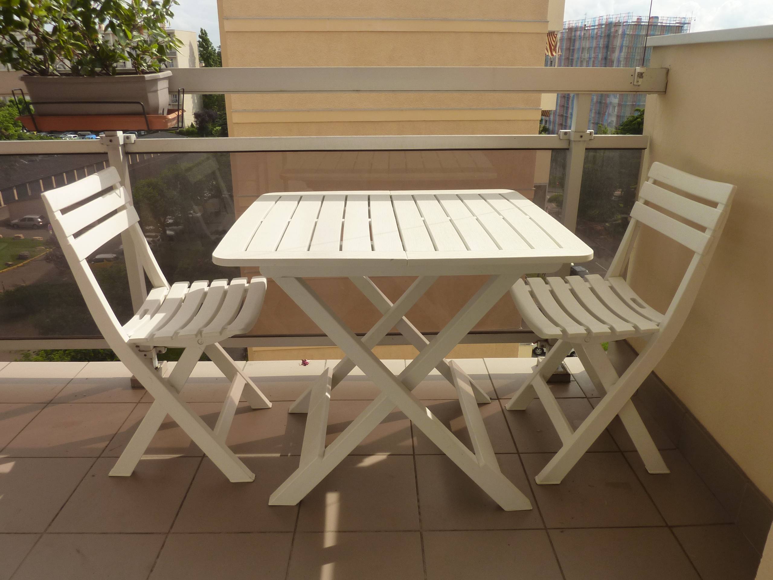 Ensemble salon de jardin pliant - 1 table et 2 chaises