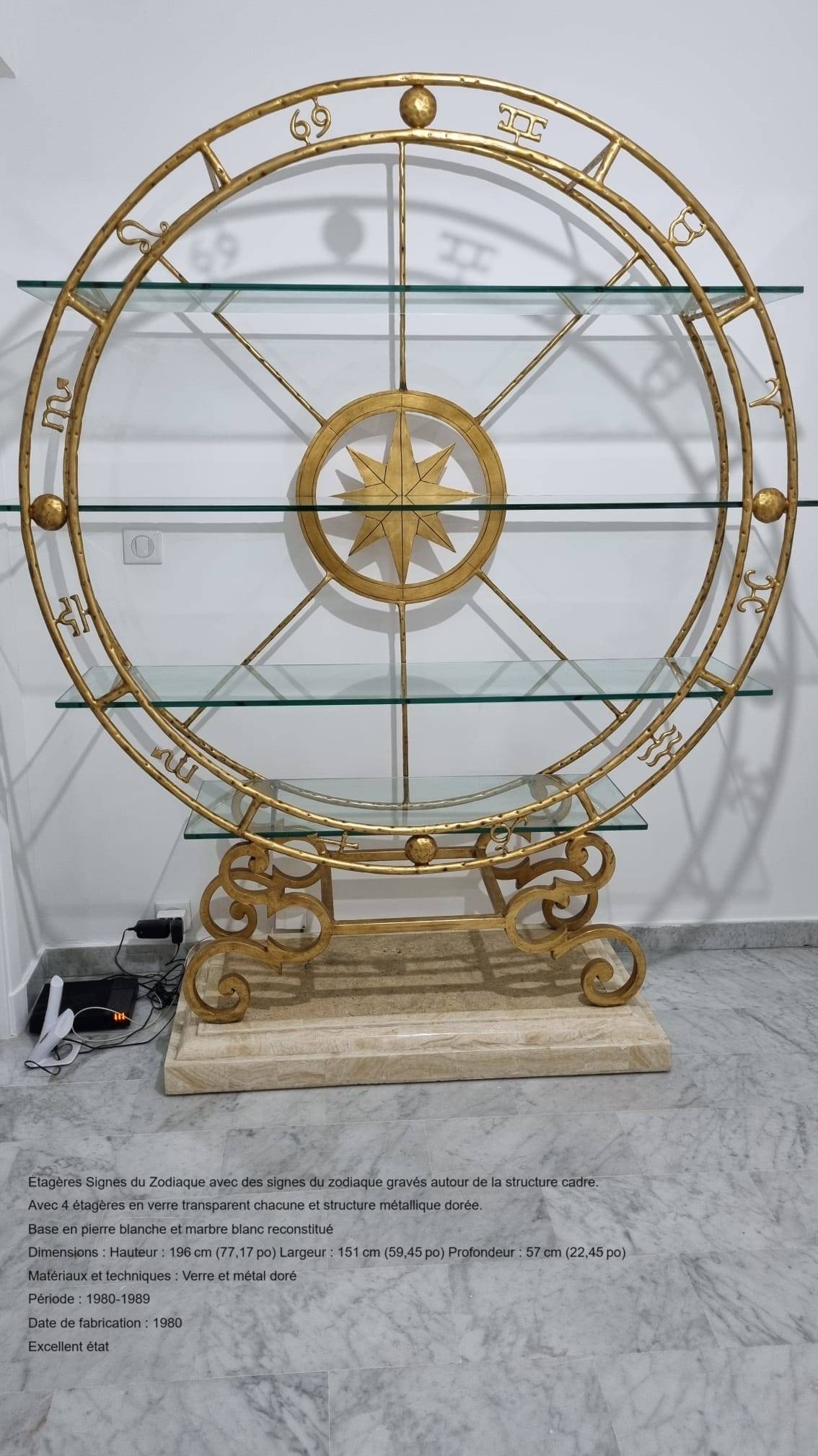 Ensemble des signes du zodiaque : table, chaises et étagère