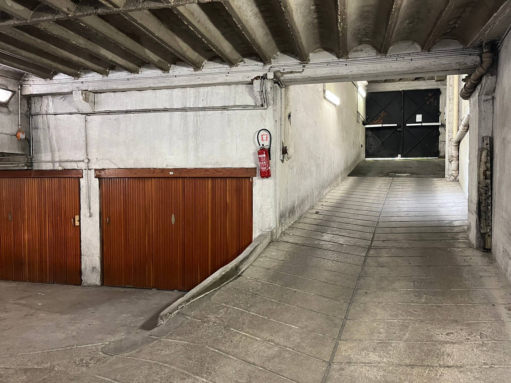 Vends parking 18m² entre Pont de l’Alma et Tour Eiffel