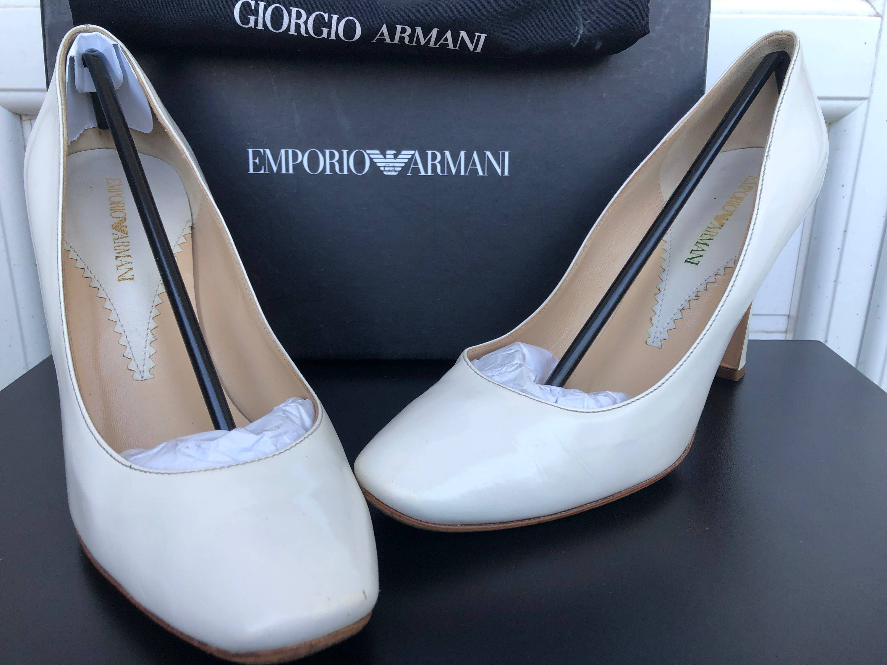 Vends escarpins Armani ivoire - Pointure 38.5