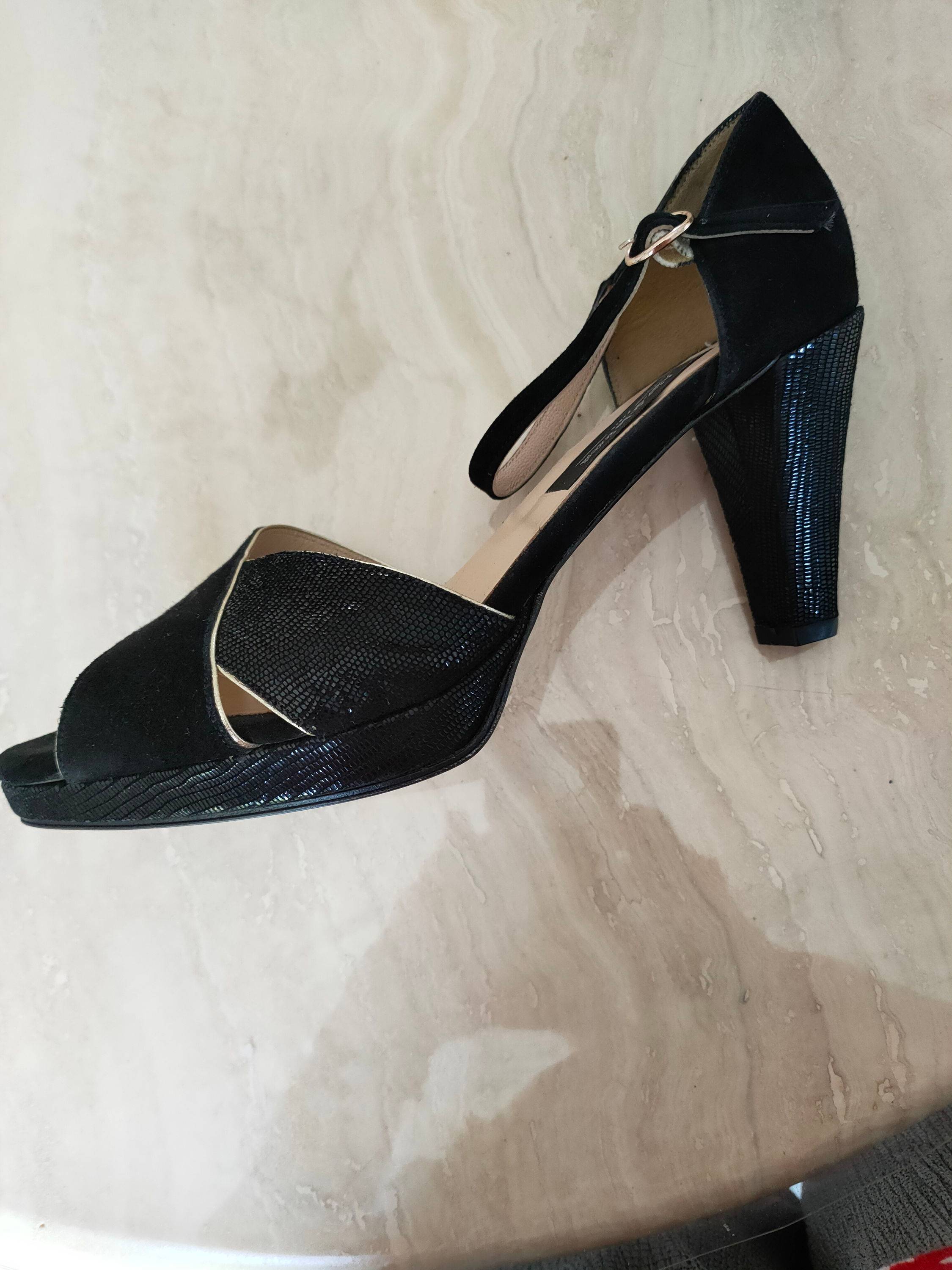 Vends escarpins noir Alix de la Forest