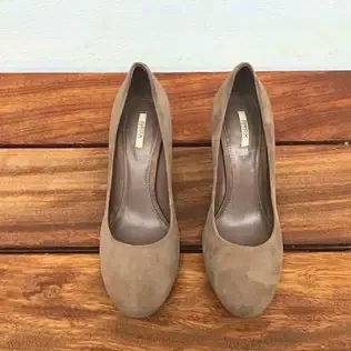 Escarpins nubuck beige pointure 37 1/2 Geox