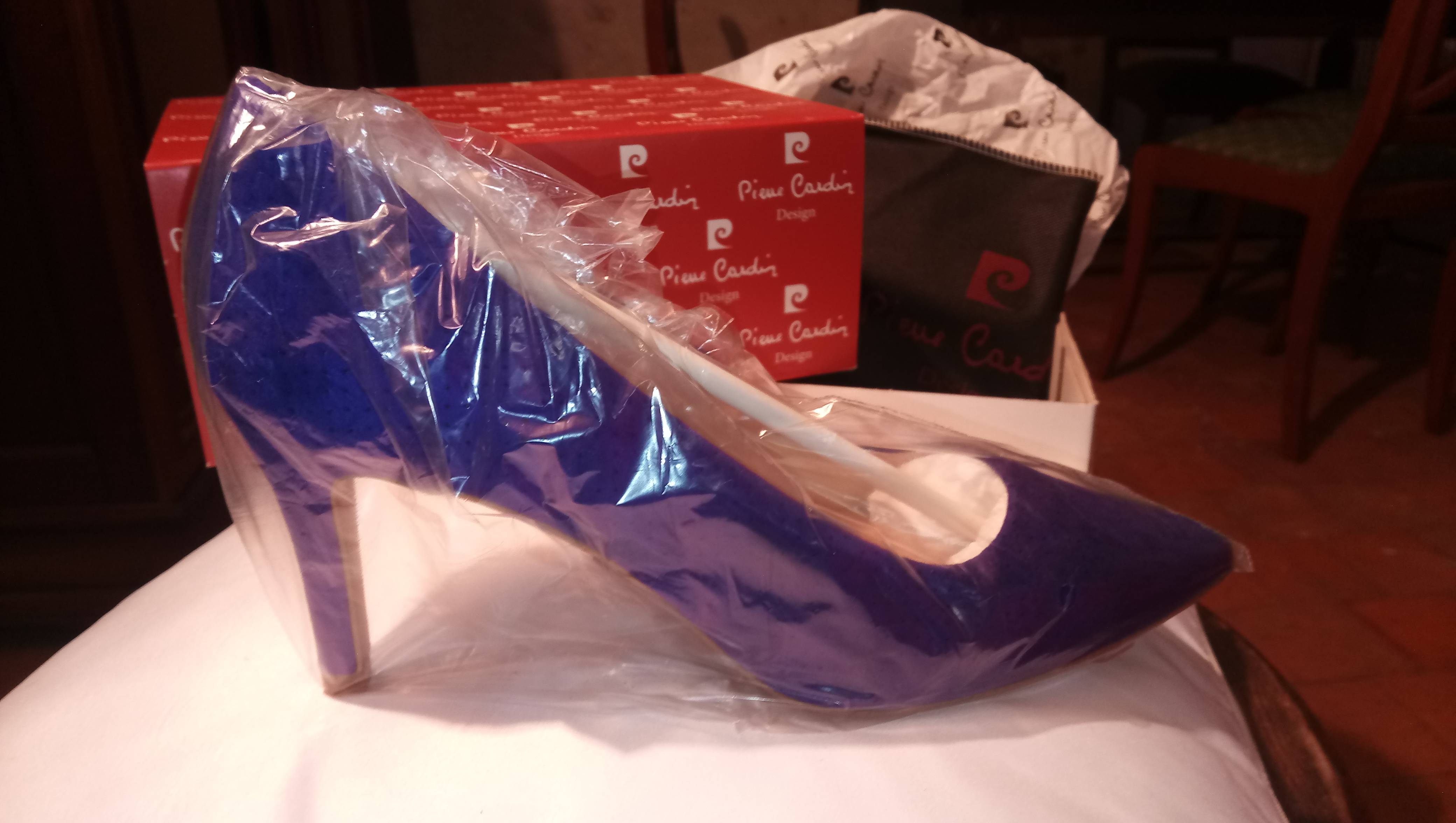 Escarpins Pierre Cardin Neufs - Pointure 38