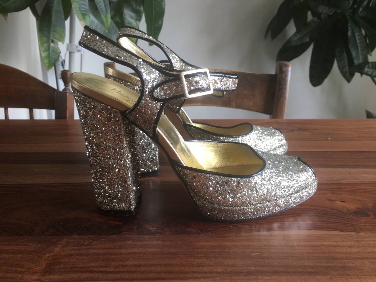 Escarpins salomés paillettes dorées Marina Cristina taille 38