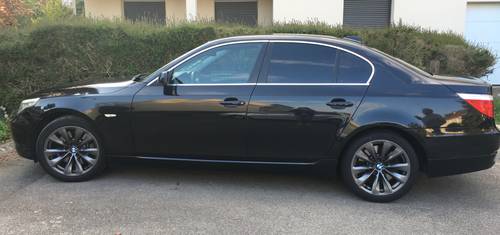 BMW E60 530i - 272 CH - 2008 - Pack Luxe-103 700 km -essence/boîte méca-bien entretenue -très bonne affaire